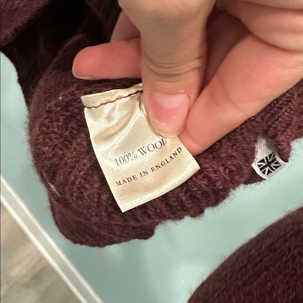 Peregrine 100% wool burgundy sweater - Picture 6 of 7